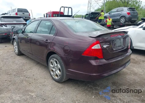 2011 Ford Fusion Se z USA, uszkodzony, nr VIN 3FAHP0HA1BR153684